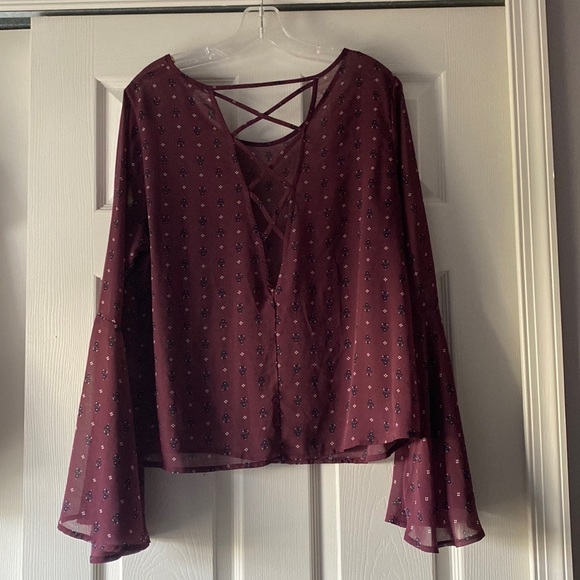 Charolette Russe Maroon Top - Picture 2 of 3